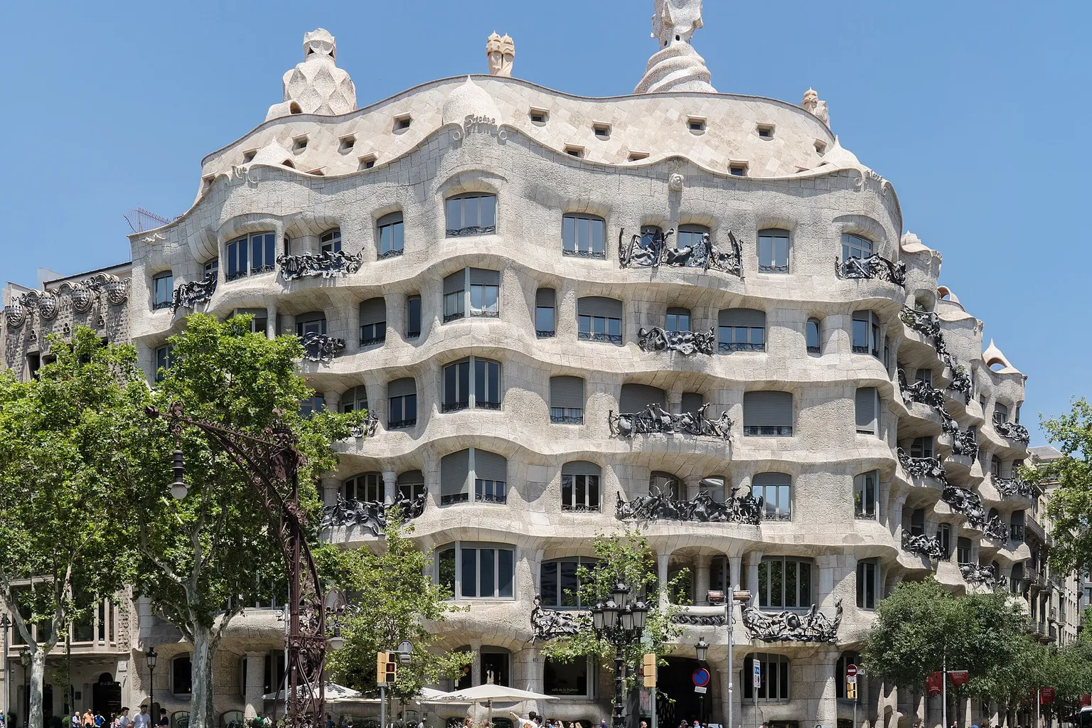 Casa Milà horaires : quel créneau choisir selon votre profil ?