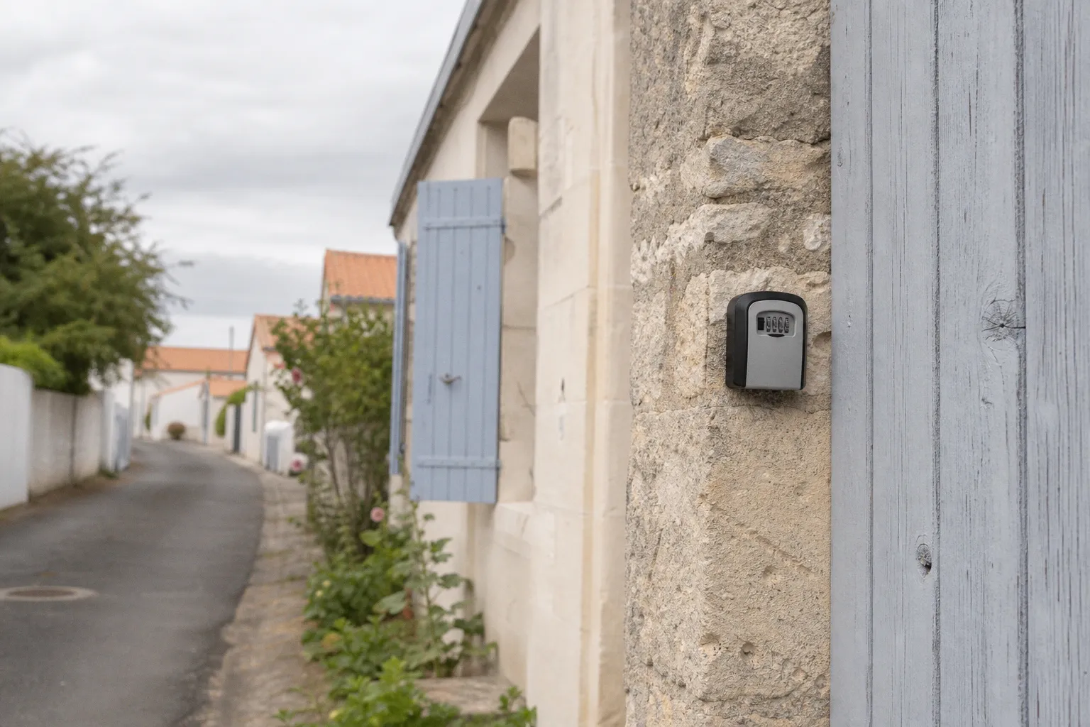 Décision du Conseil constitutionnel : amende confirmée pour Airbnb sur l'île d'Oléron