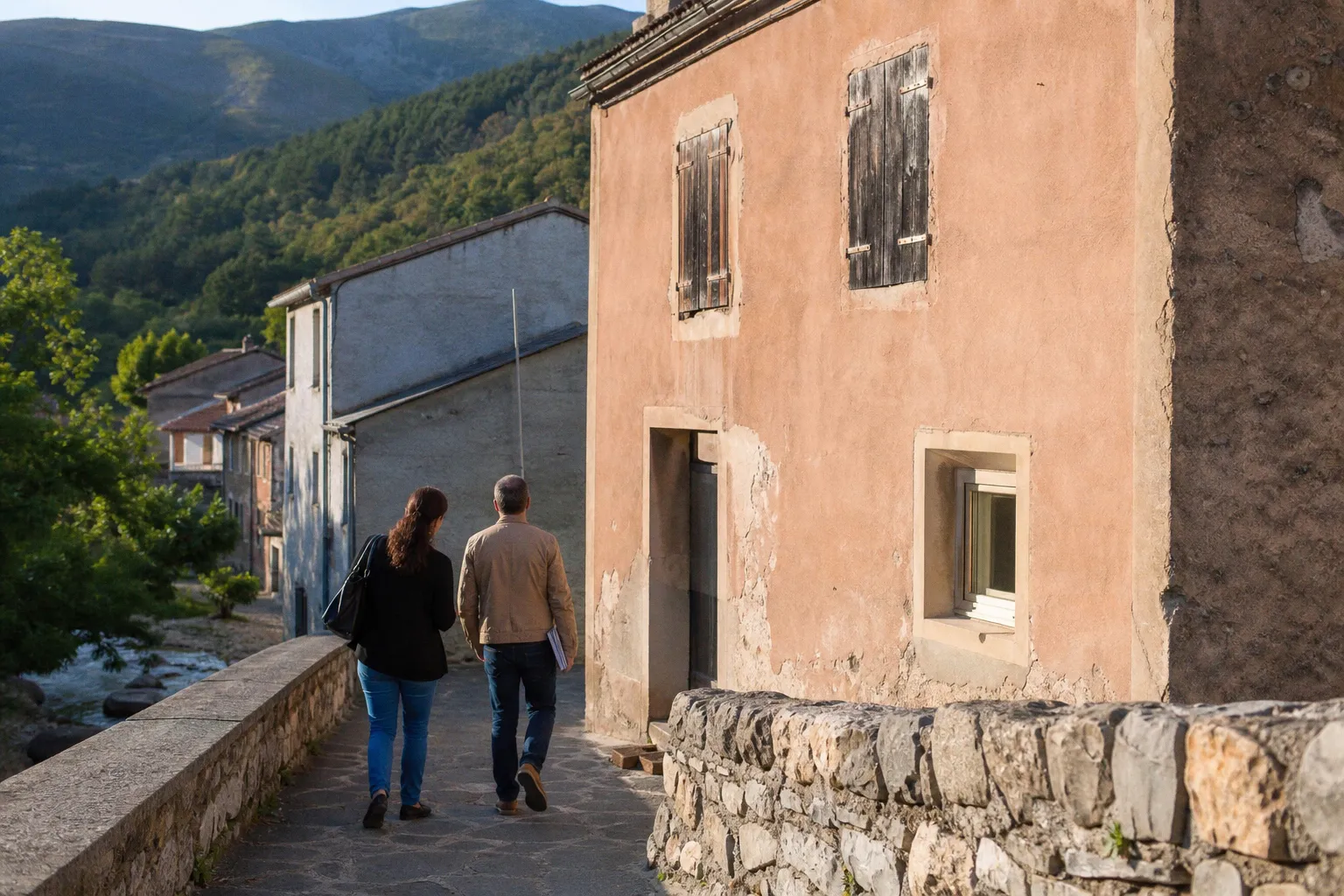 Immobilier ancien : vers une stabilisation des prix pour les investisseurs à Avène