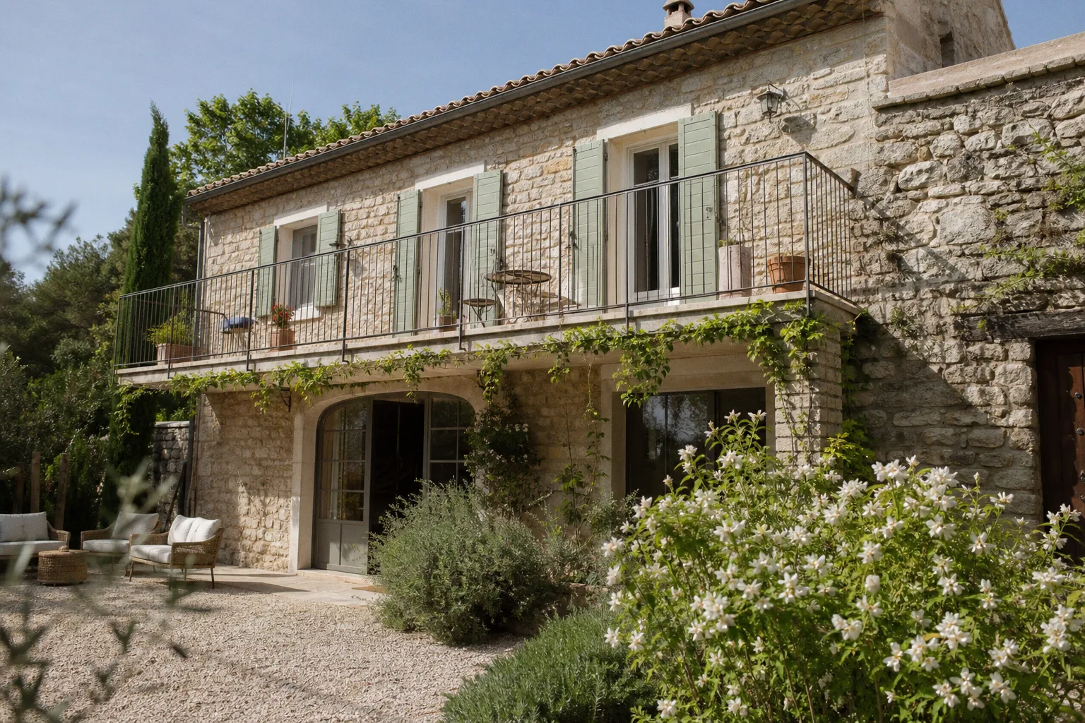 Tourisme et immobilier : les nouveaux enjeux des locations saisonnières en France